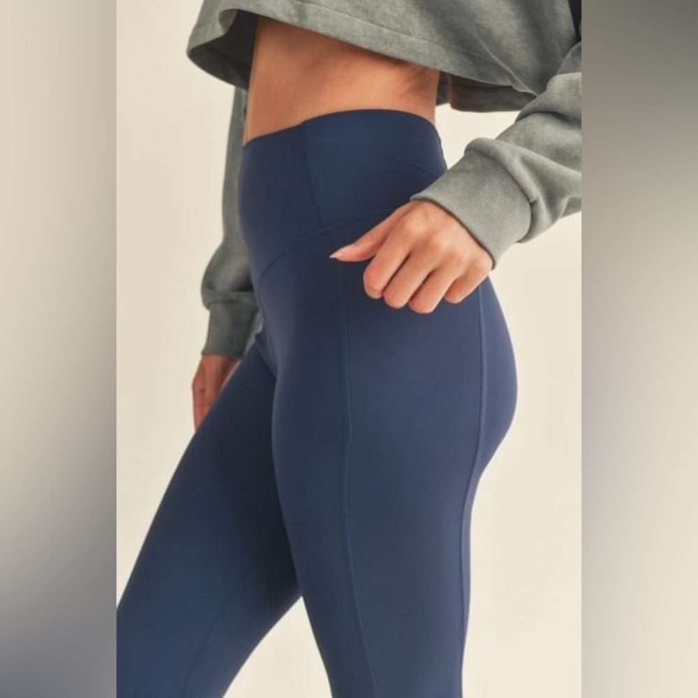 NEW • Navy Blue Pocketed Leggings • Size Small - Picture 5 of 5